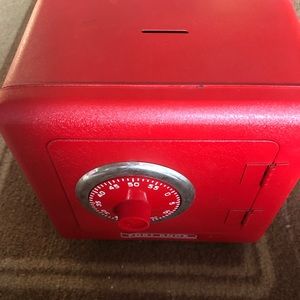 Metal safe , easy combination . Child safe (2) both safes for 10.00